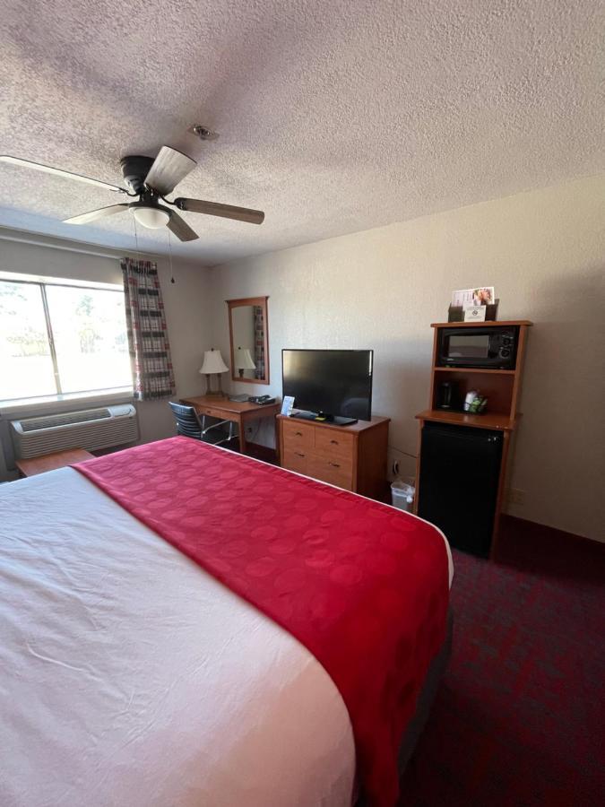 Ramada By Wyndham Oklahoma City Airport North Exteriör bild