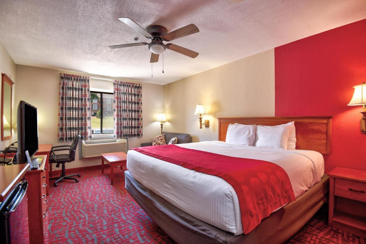 Ramada By Wyndham Oklahoma City Airport North Exteriör bild