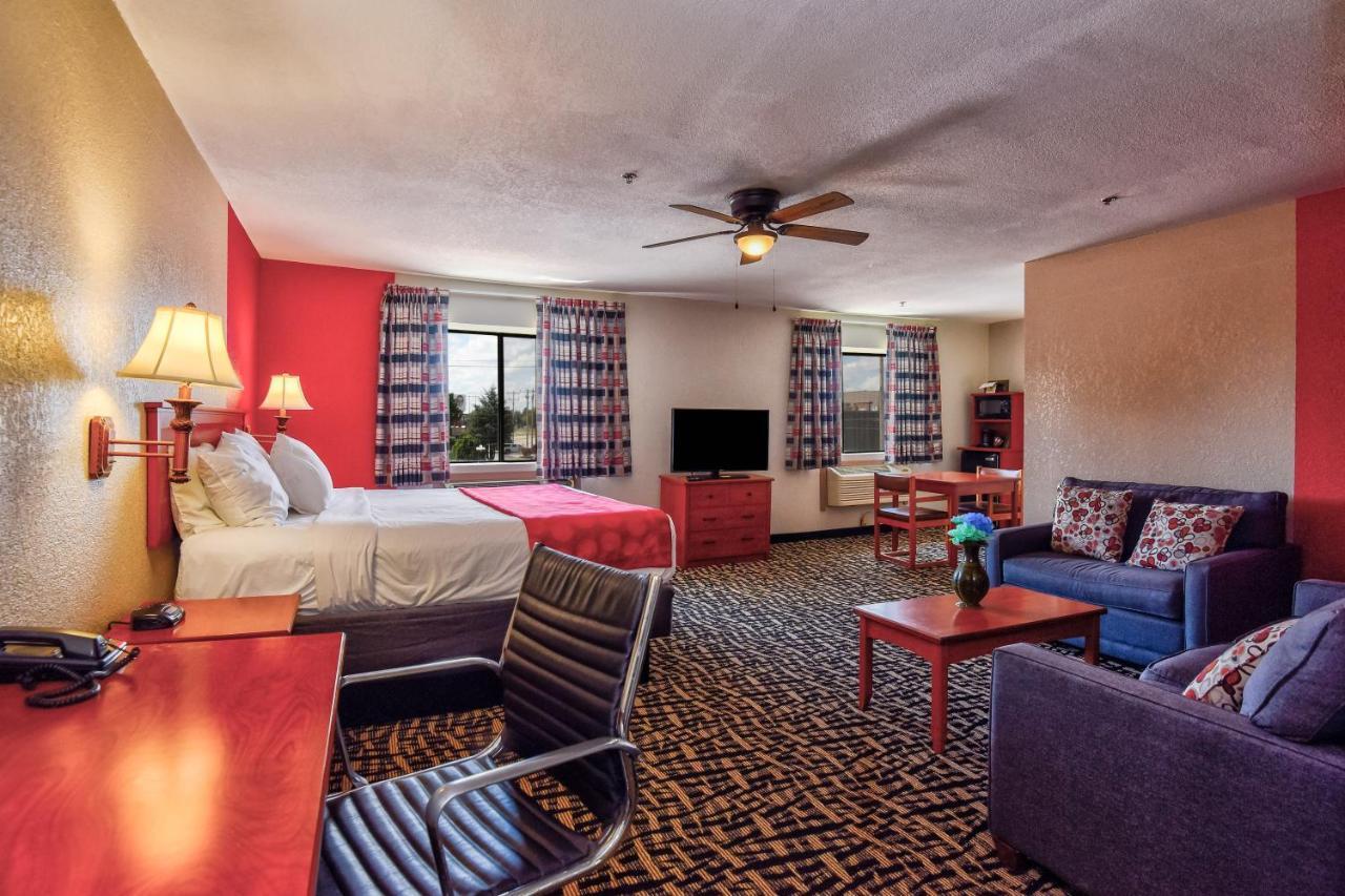 Ramada By Wyndham Oklahoma City Airport North Exteriör bild
